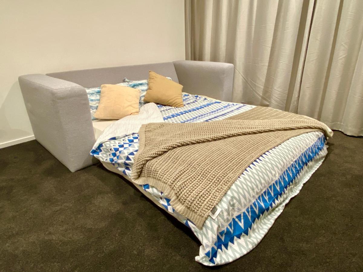 Modern 2-Bedroom Apartment 7-Mins Walk To ควีนส์ทาวน์ ภายนอก รูปภาพ